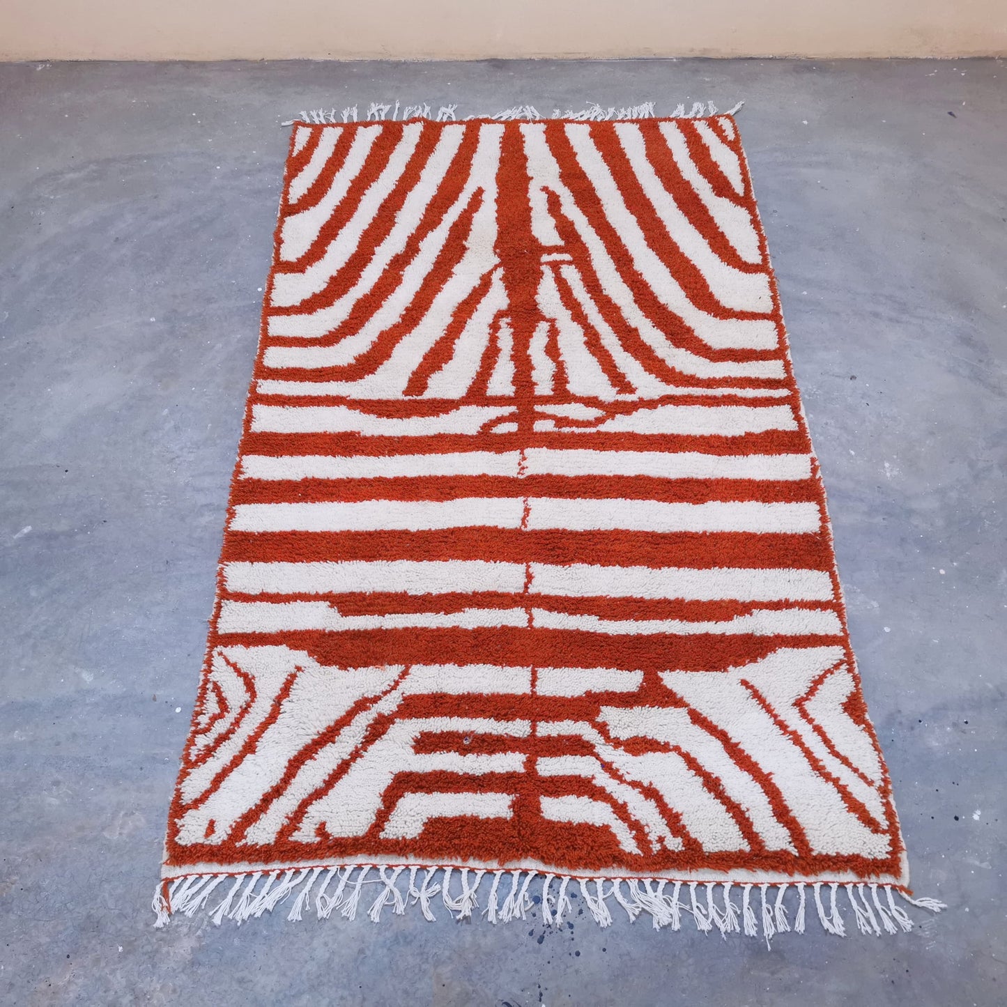 Redlines Beni Ouarain Berber Rug 4.85 ft x 8.20 ft ( RA#03779 )