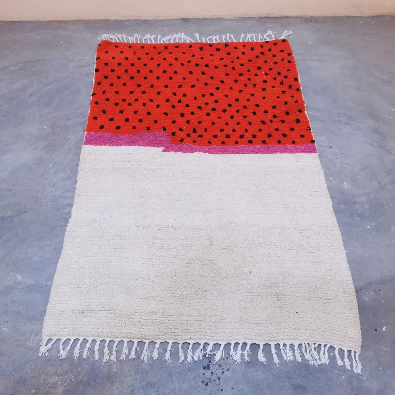 Red with Black Dots Beni Ouarain Berber Rug  5.18 ft x 8.00 ft ( RA#03765 )